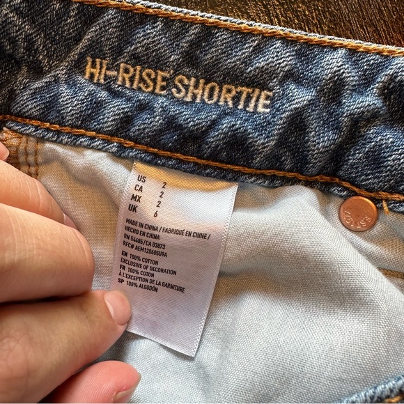 American Eagle Size 2 Embroidered Patches Light wash Denim Jean - Picture 7 of 7